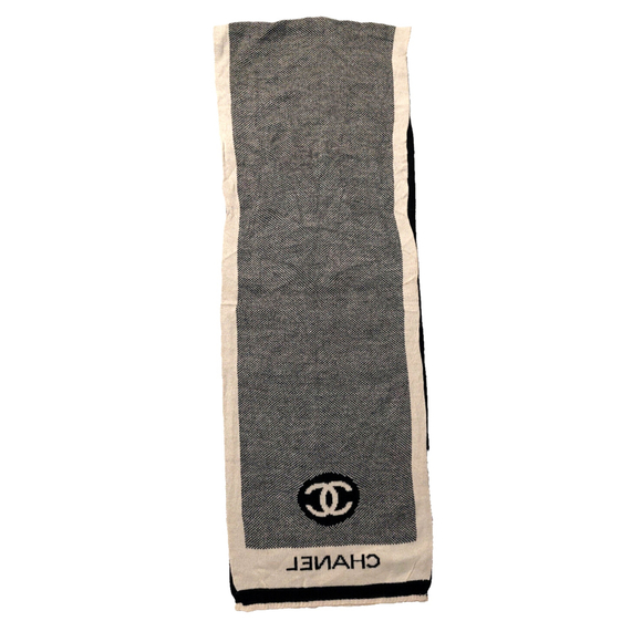 Vintage CHANEL Gray, Black, Ivory 100% Cashmere Wool Reversible Knit Scarf - Picture 10 of 16